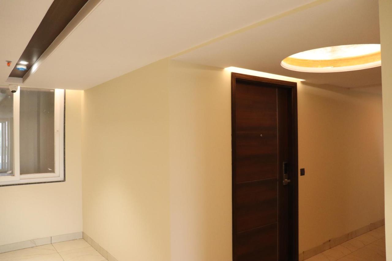 Hotel Grand Geeta Beāwar Kültér fotó
